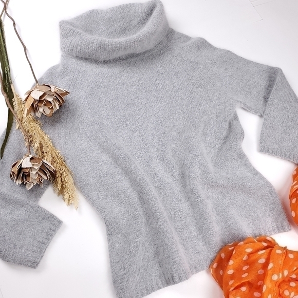 Rafaella Gray Angora Women's Cowl Neck Sweater Size Small - Picture 2 of 11